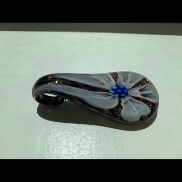 Glass Pendant - Picture 2 of 3
